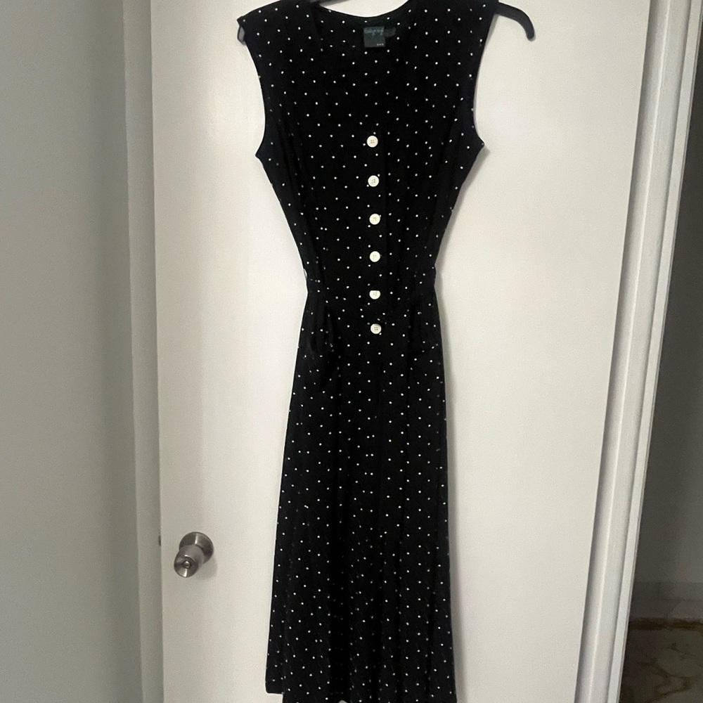 Gabby Skye Black and White Sleeveless Jumpsuit